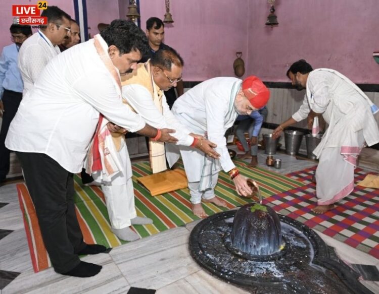 Amit Shah At Temple