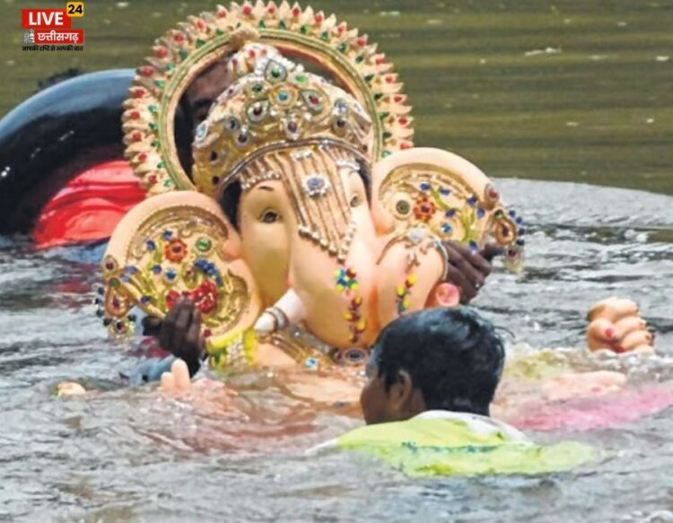 Ganesh Visarjan In Balrampur