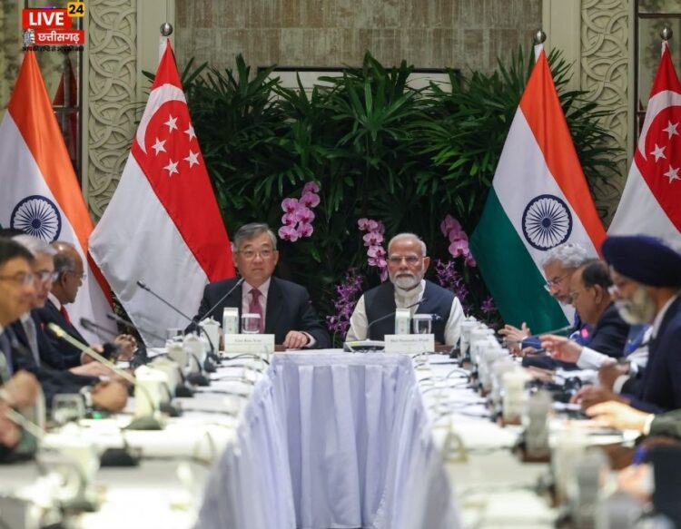 Modi At Buisness Meet with CEO